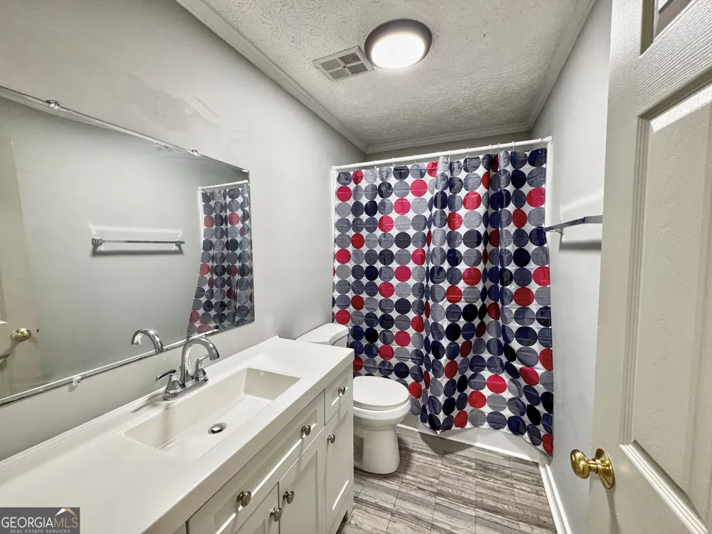 5 Lake DR LaGrange, GA 30241