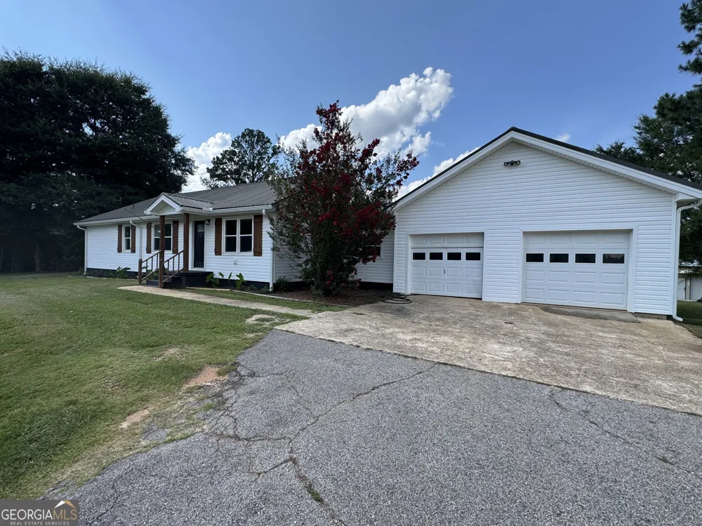 5 Lake DR LaGrange, GA 30241