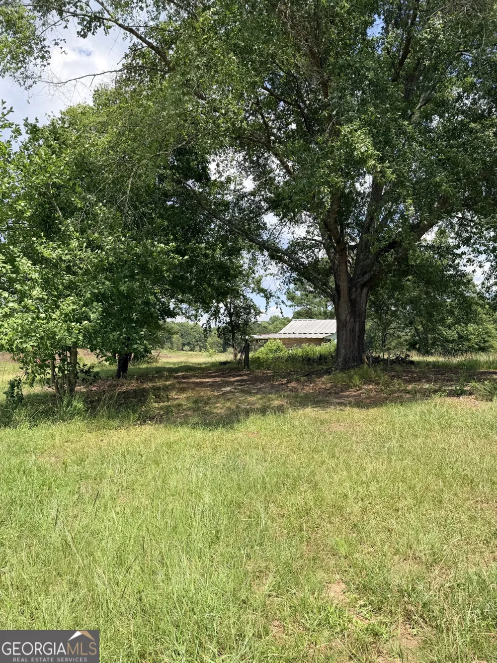2135 Moss RD Gay, GA 30218