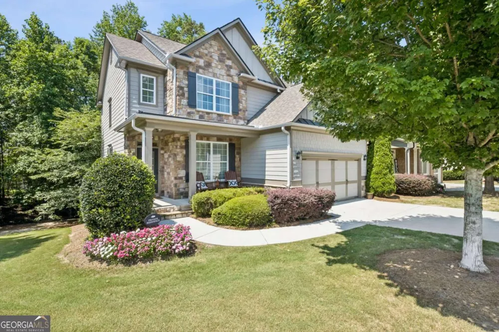 6904 Big Sky DR Flowery Branch, GA 30542
