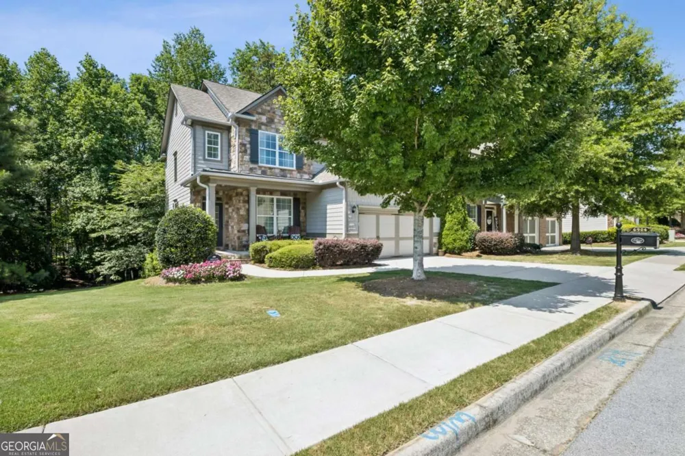 6904 Big Sky DR Flowery Branch, GA 30542