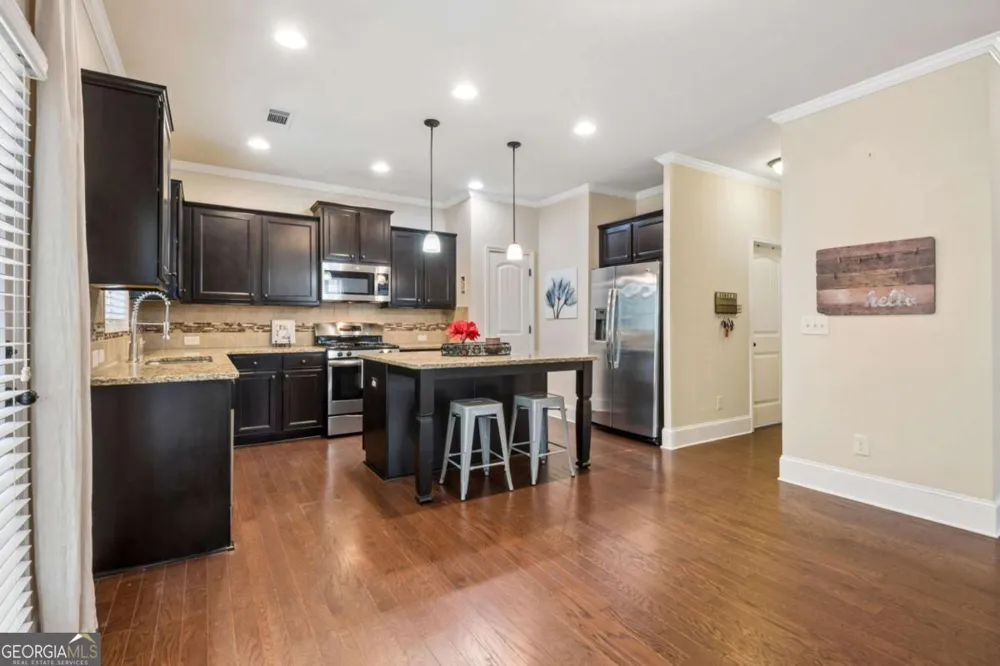 6904 Big Sky DR Flowery Branch, GA 30542