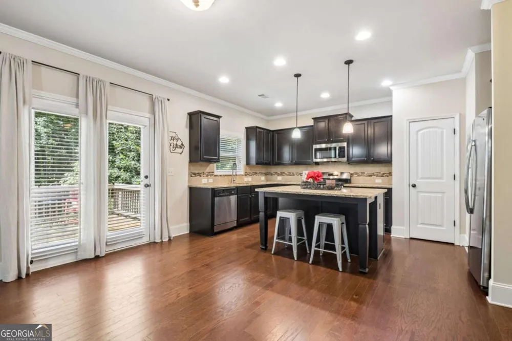 6904 Big Sky DR Flowery Branch, GA 30542
