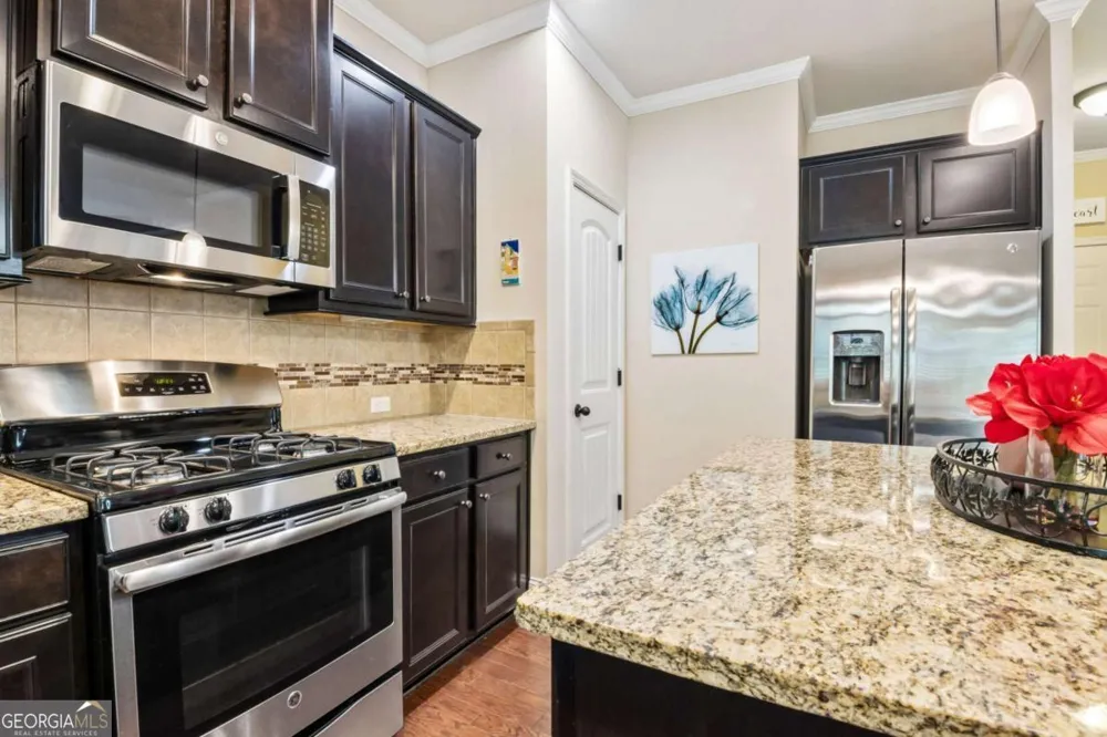 6904 Big Sky DR Flowery Branch, GA 30542