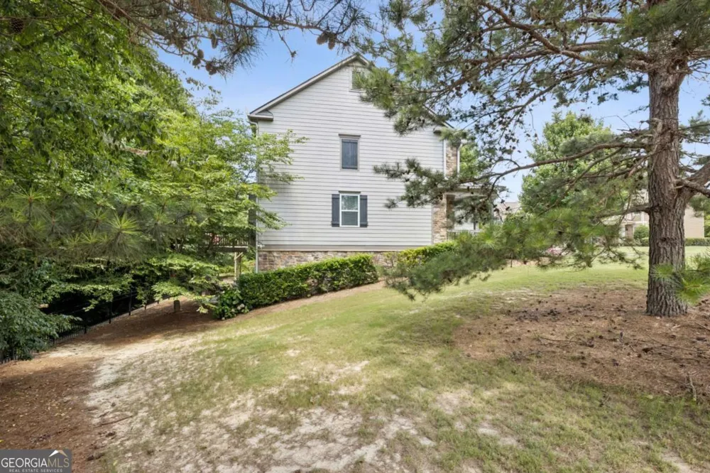 6904 Big Sky DR Flowery Branch, GA 30542
