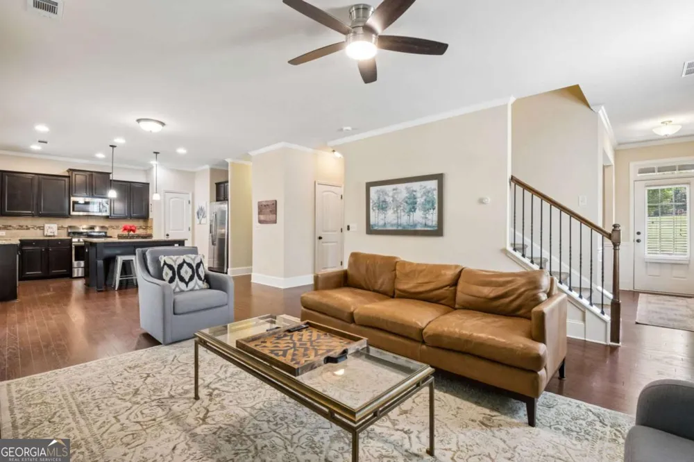 6904 Big Sky DR Flowery Branch, GA 30542