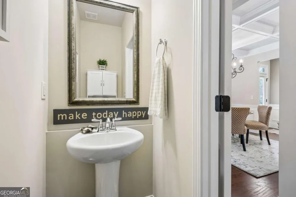 6904 Big Sky DR Flowery Branch, GA 30542