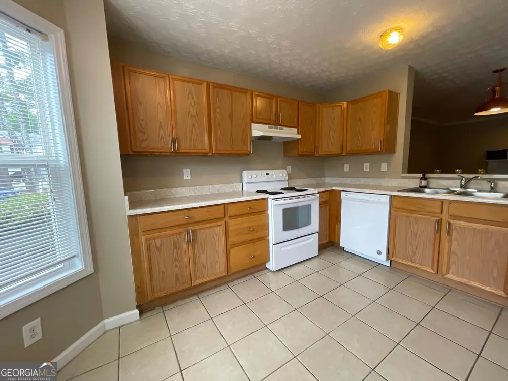 2962 Stonecrest LN Lithonia, GA 30038