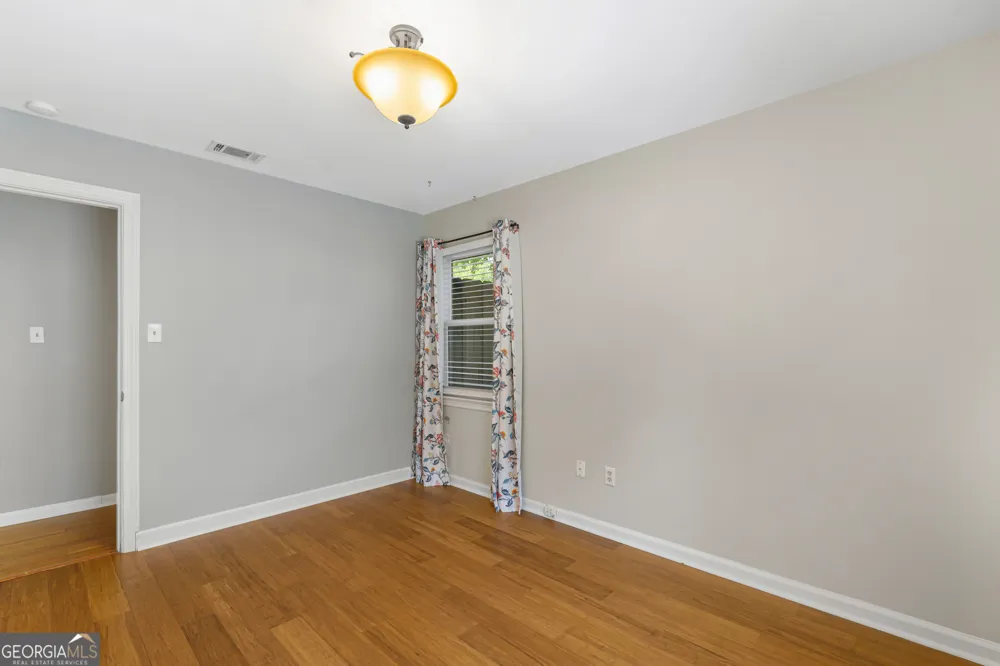 17 Regent DR Savannah, GA 31406