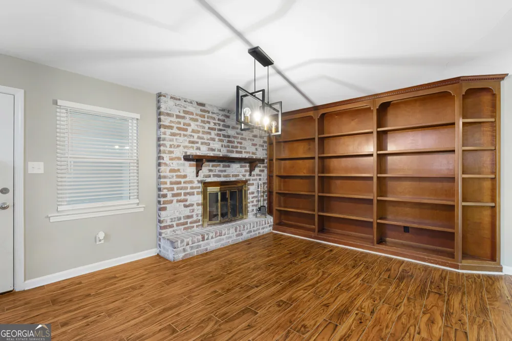 17 Regent DR Savannah, GA 31406