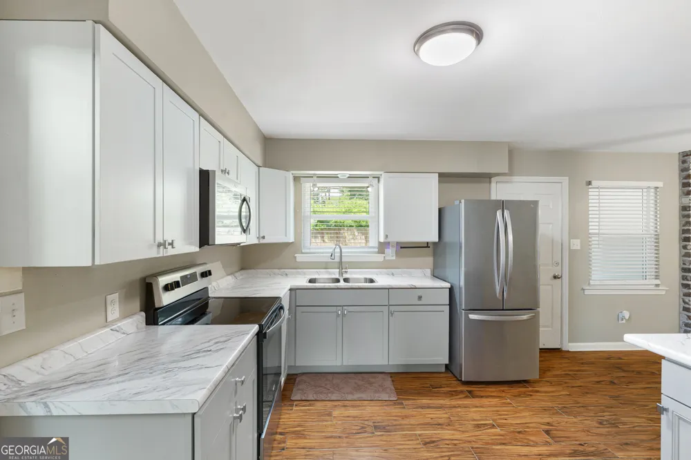17 Regent DR Savannah, GA 31406