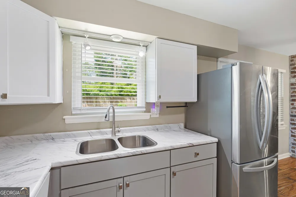 17 Regent DR Savannah, GA 31406