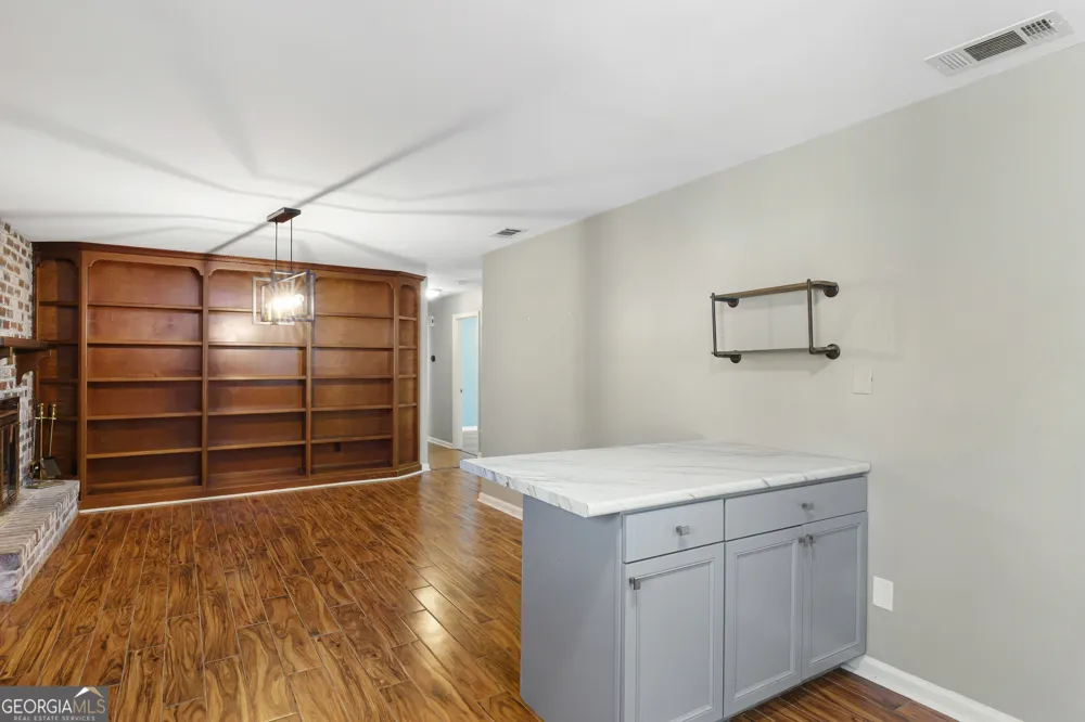 17 Regent DR Savannah, GA 31406