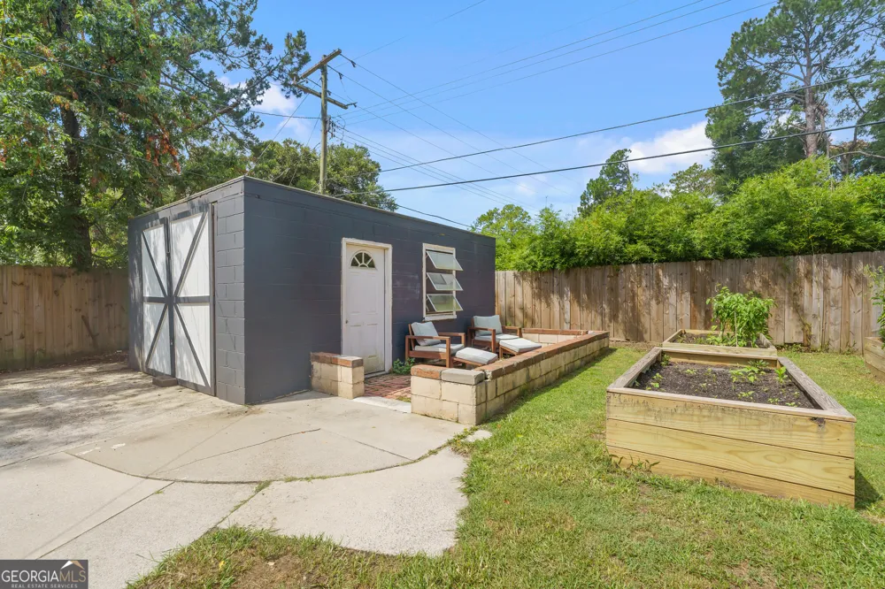 17 Regent DR Savannah, GA 31406