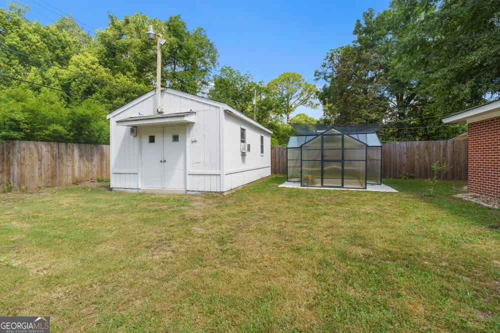 17 Regent DR Savannah, GA 31406