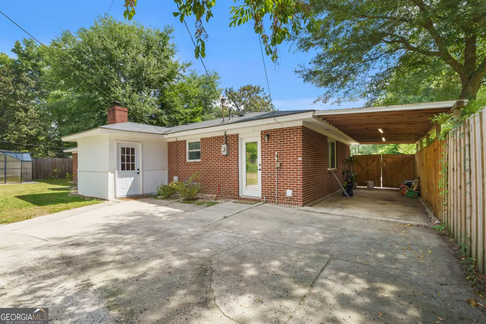 17 Regent DR Savannah, GA 31406