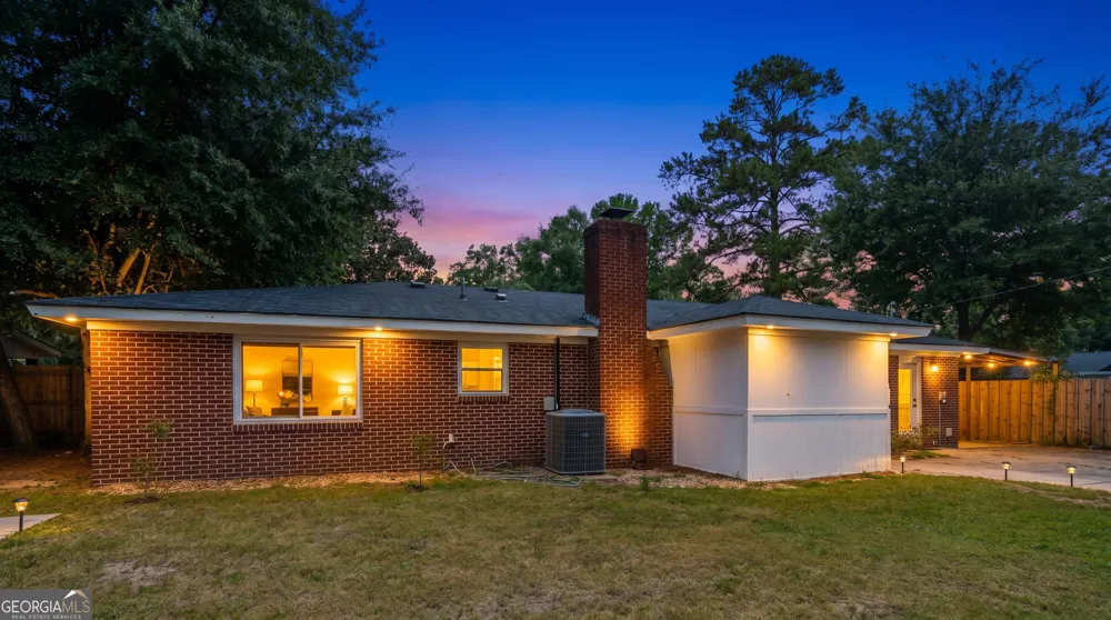 17 Regent DR Savannah, GA 31406