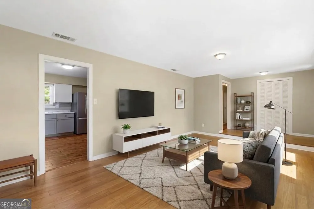17 Regent DR Savannah, GA 31406