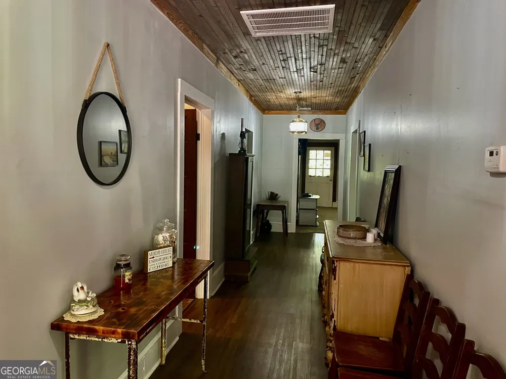 1190 Shore DR Tignall, GA 30668