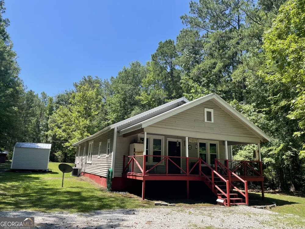 1190 Shore DR Tignall, GA 30668