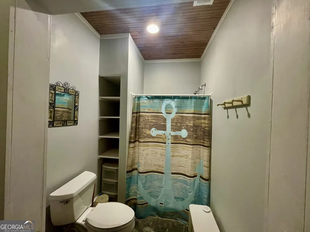 1190 Shore DR Tignall, GA 30668