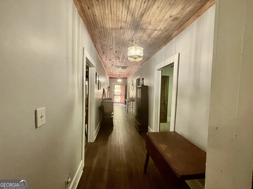 1190 Shore DR Tignall, GA 30668