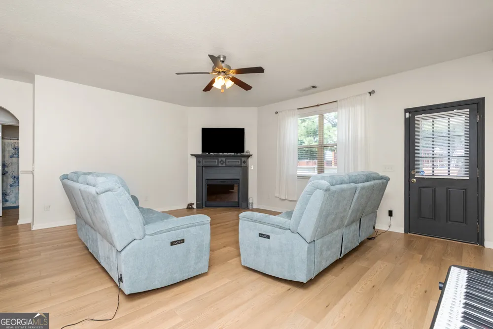 316 Flowing Meadows DR Kathleen, GA 31047