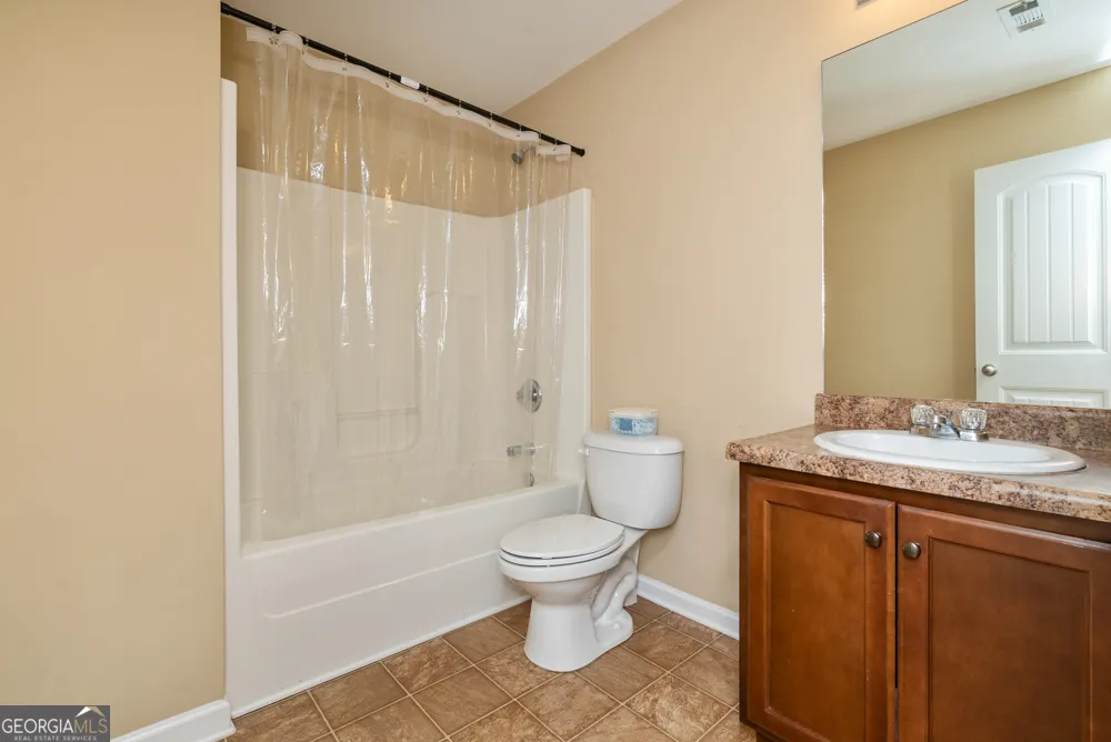 316 Flowing Meadows DR Kathleen, GA 31047