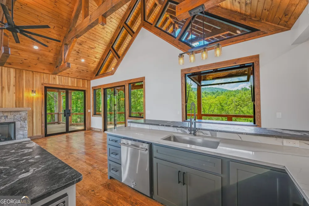 42 Waterstone WAY Mineral Bluff, GA 30559