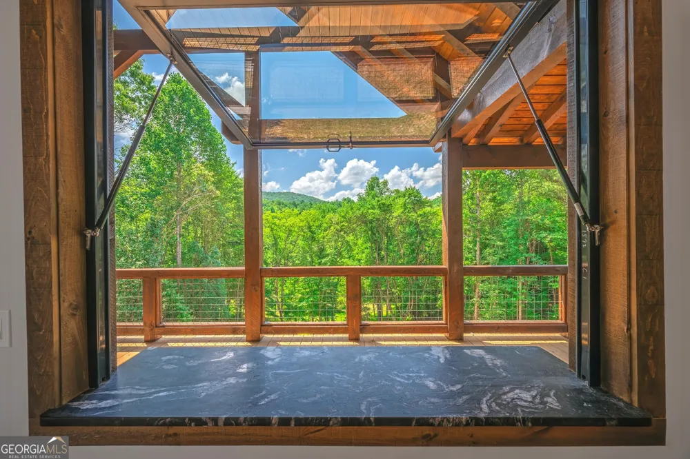 42 Waterstone WAY Mineral Bluff, GA 30559