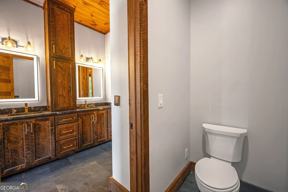 42 Waterstone WAY Mineral Bluff, GA 30559