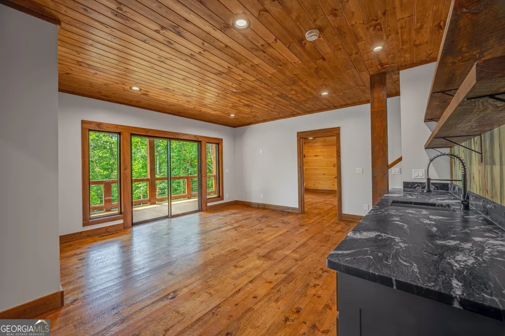 42 Waterstone WAY Mineral Bluff, GA 30559