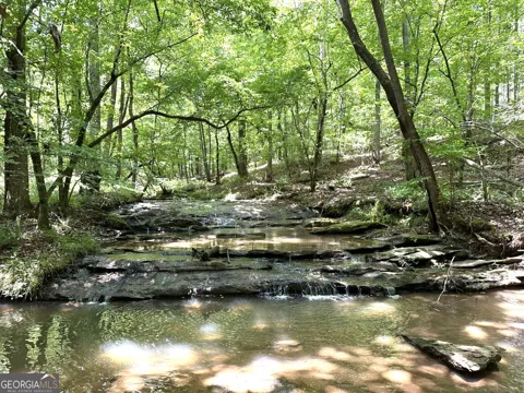360 Happy Hollow RD