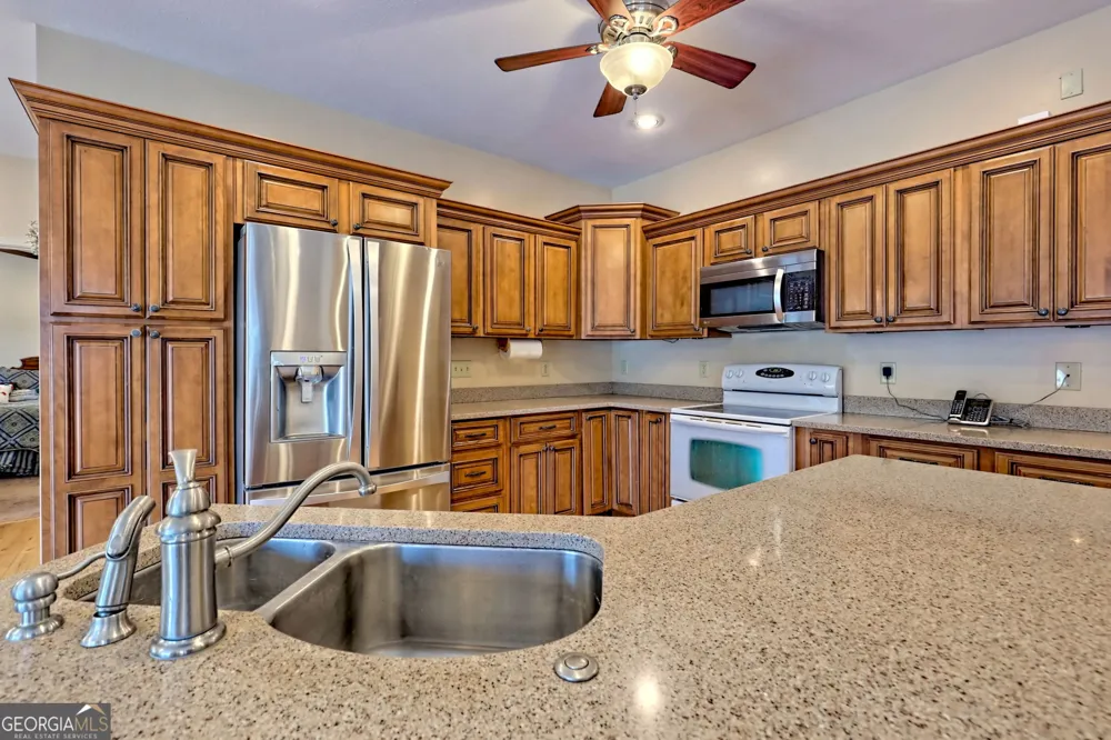 1068 Coleman River RD Clayton, GA 30525