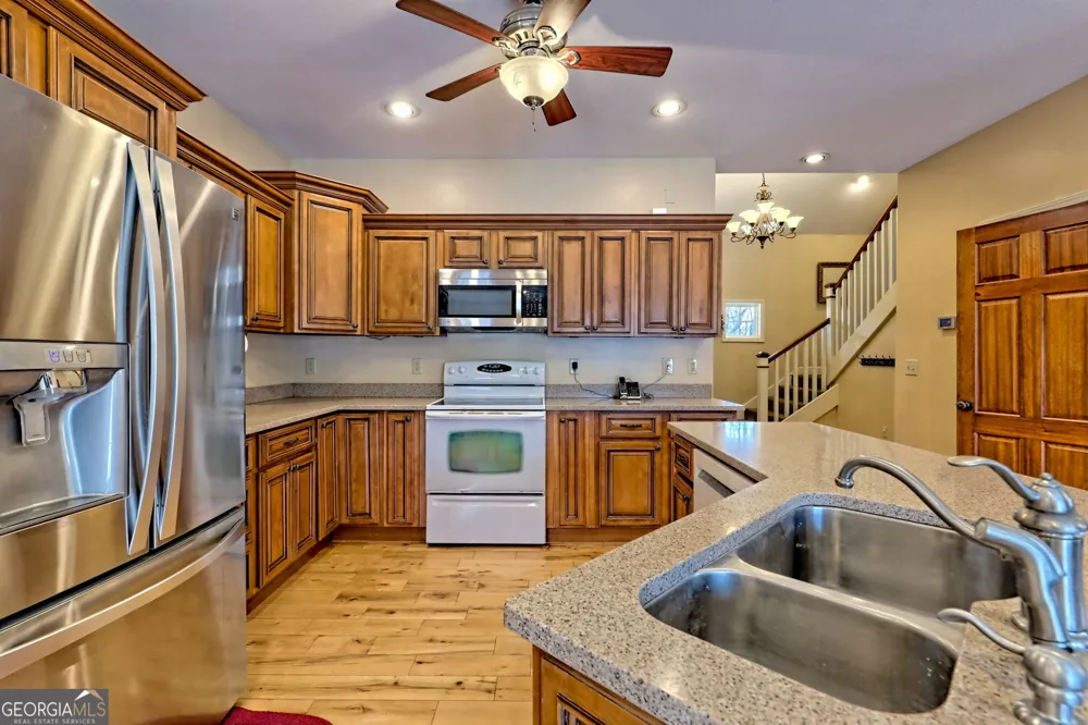 1068 Coleman River RD Clayton, GA 30525