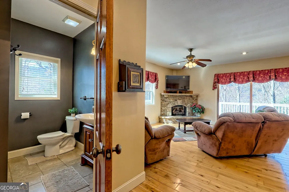 1068 Coleman River RD Clayton, GA 30525