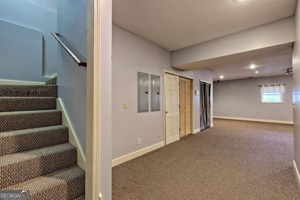 1068 Coleman River RD Clayton, GA 30525