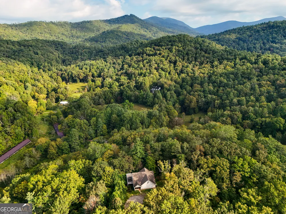 1068 Coleman River RD Clayton, GA 30525