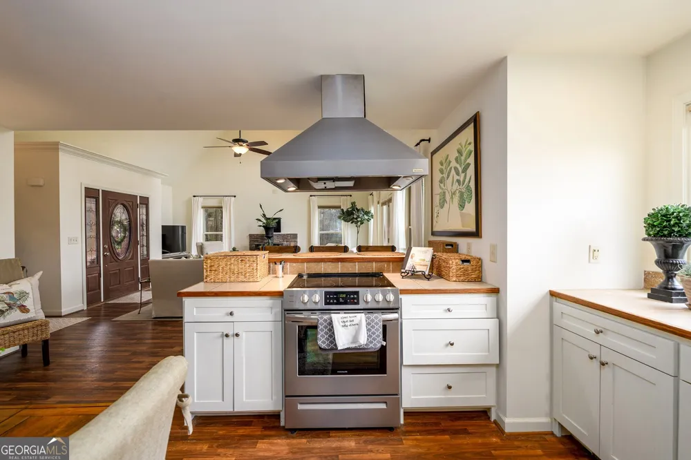 3421 Chestatee RD Gainesville, GA 30506