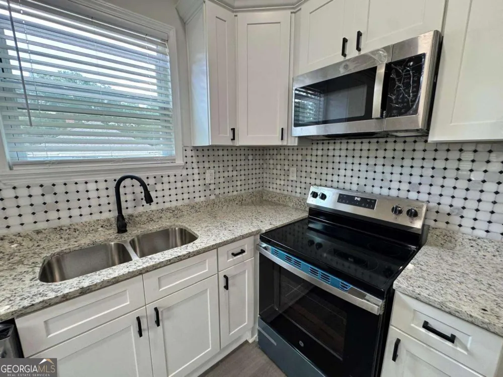 69 Fourth ST Griffin, GA 30223