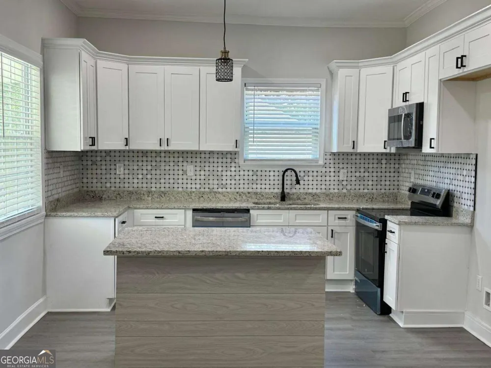 69 Fourth ST Griffin, GA 30223