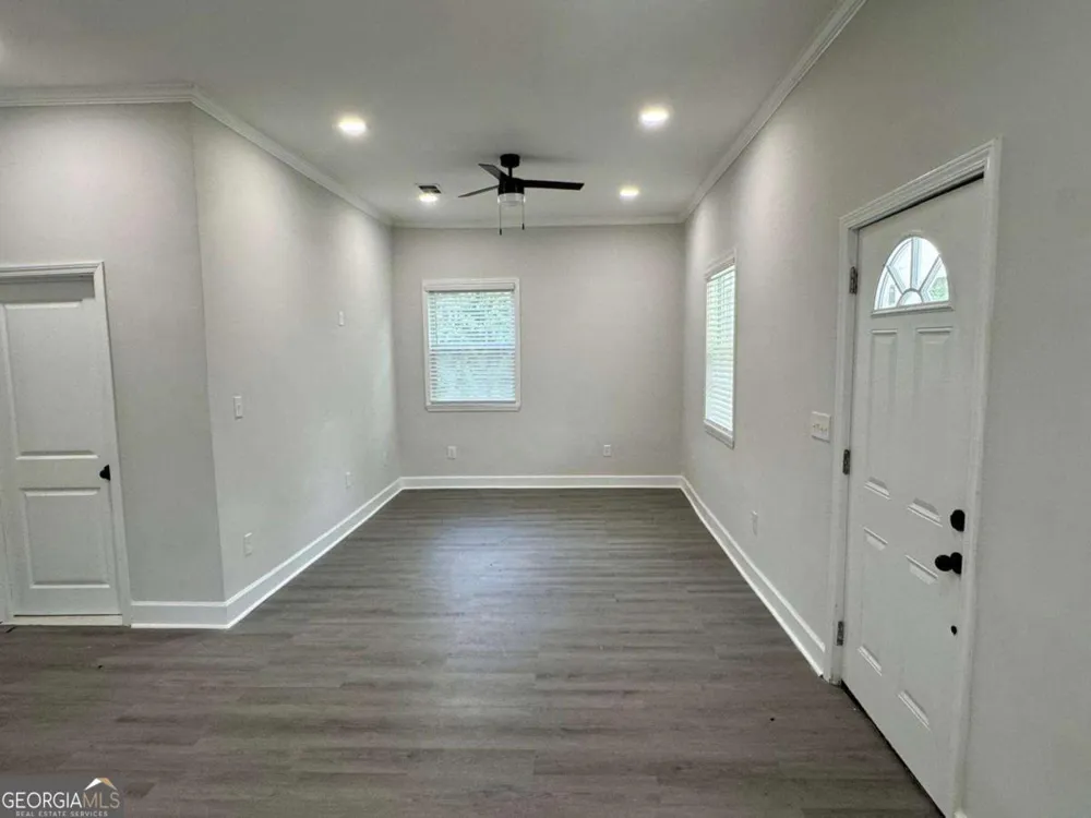 69 Fourth ST Griffin, GA 30223