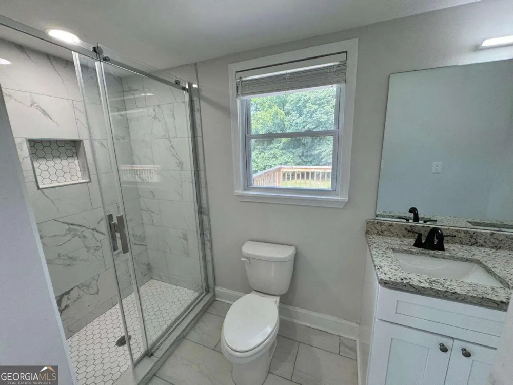 69 Fourth ST Griffin, GA 30223