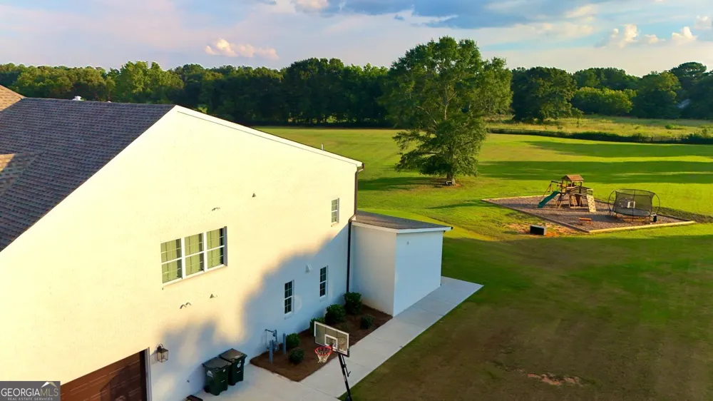 1526 Clover LN Bishop, GA 30621