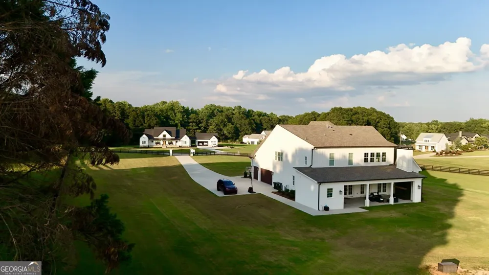 1526 Clover LN Bishop, GA 30621