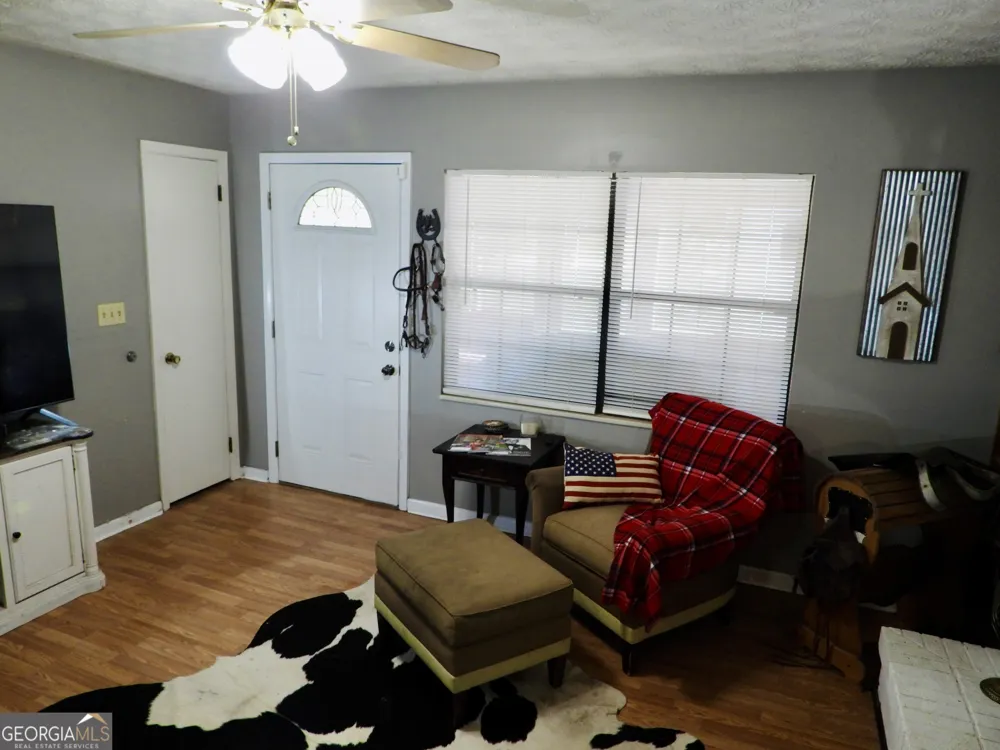 379 Bob Thrift RD St. George, GA 31562