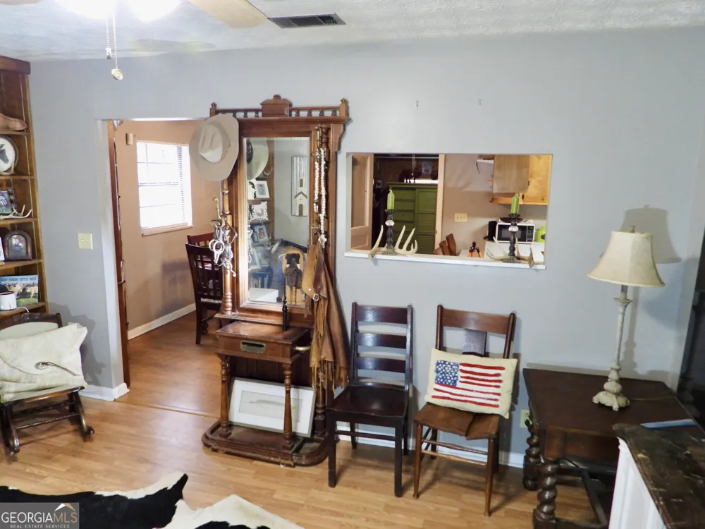 379 Bob Thrift RD St. George, GA 31562