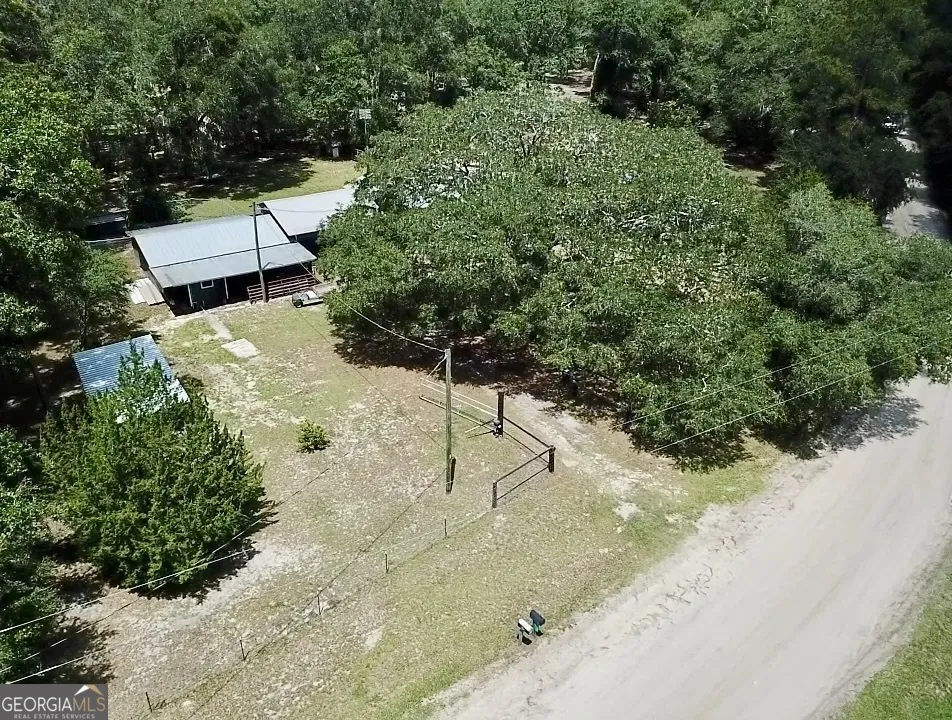 379 Bob Thrift RD St. George, GA 31562