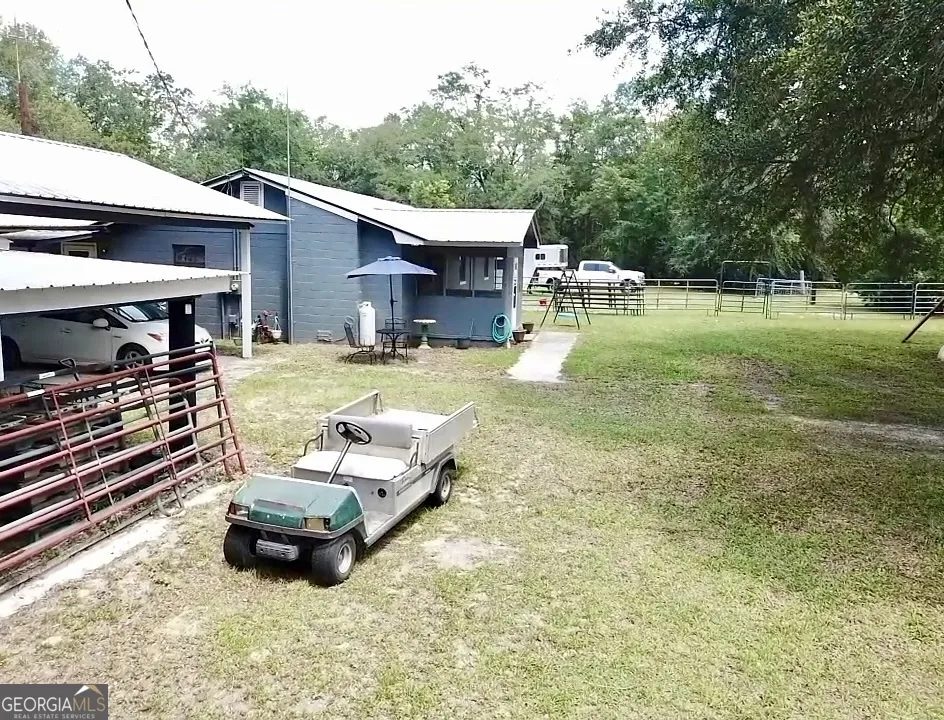 379 Bob Thrift RD St. George, GA 31562