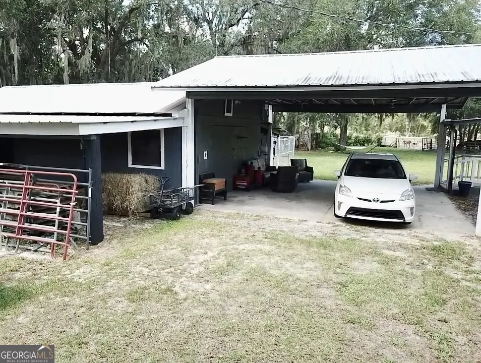 379 Bob Thrift RD St. George, GA 31562